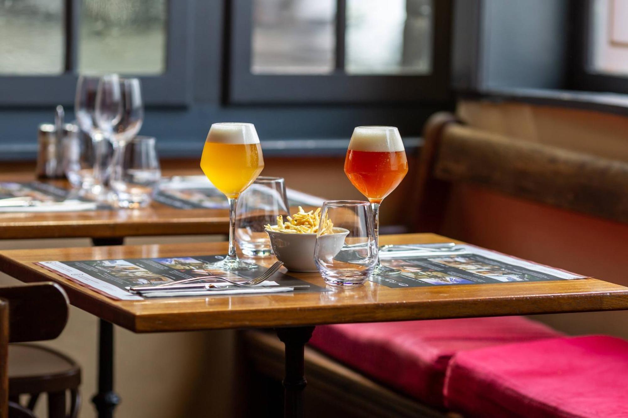 에르미타주 장토이 호텔 릴 외부 사진 Beer tasting at the Brussels Beer Museum